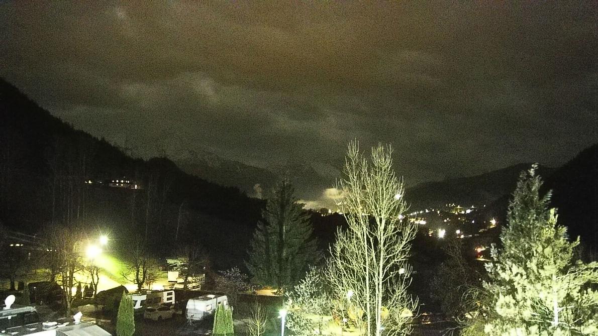 Donnerstag, 20:40