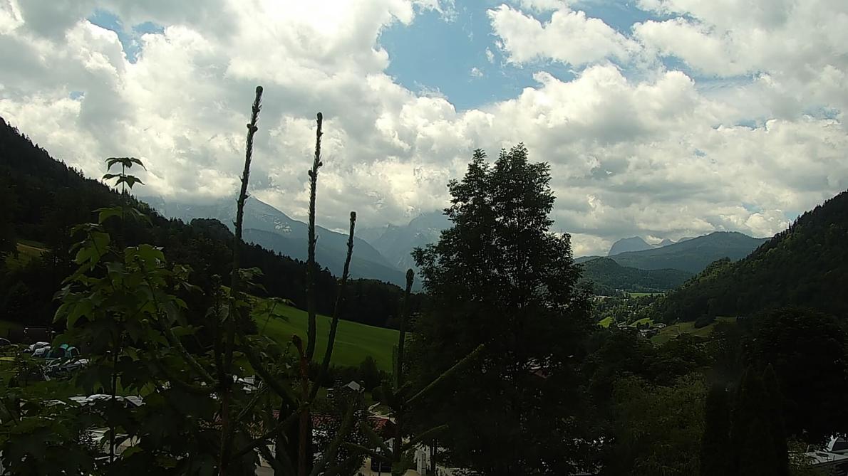 Donnerstag, 13:30