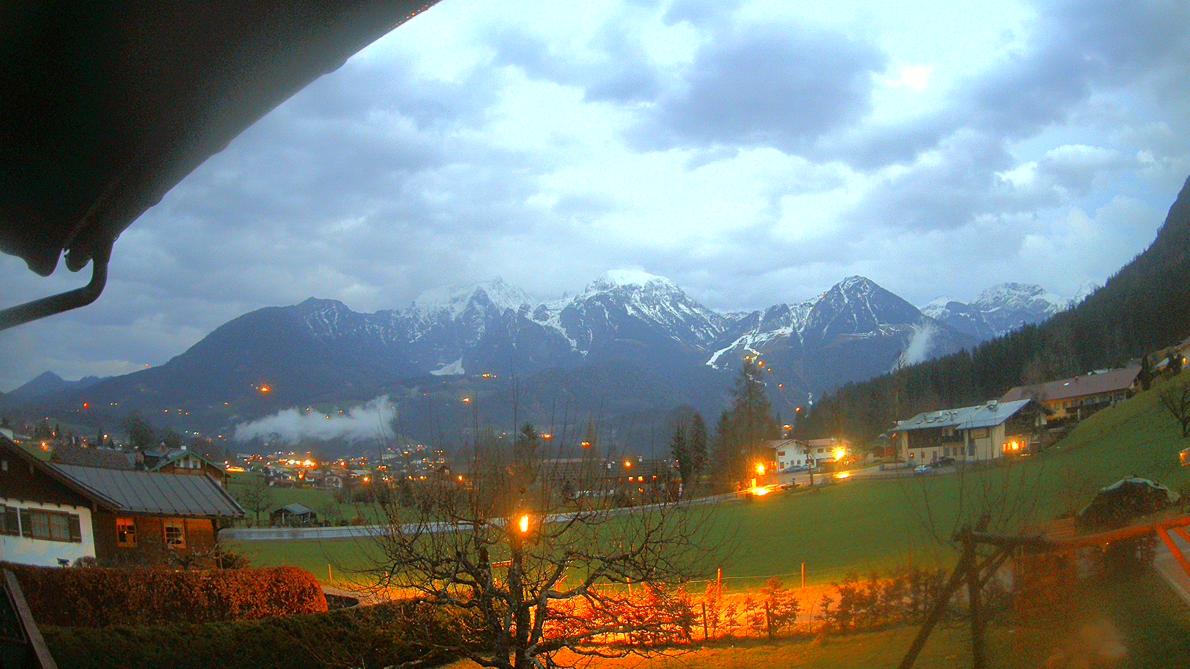 Donnerstag, 20:10