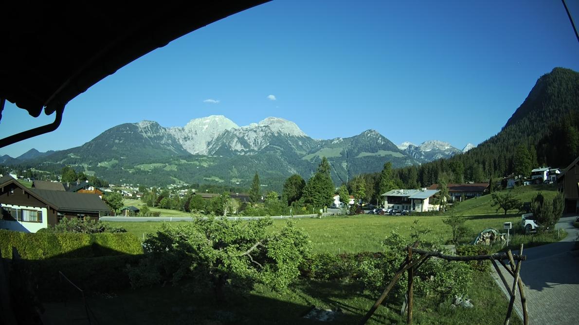Dienstag, 18:30