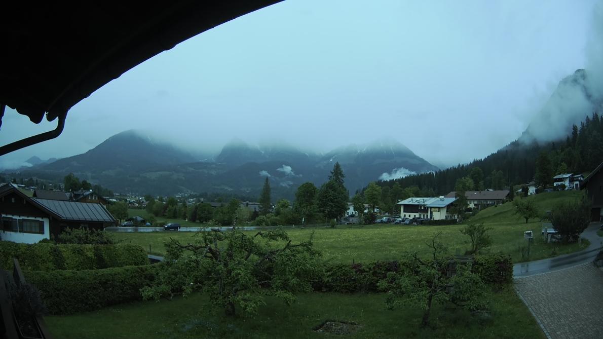 Freitag, 19:30