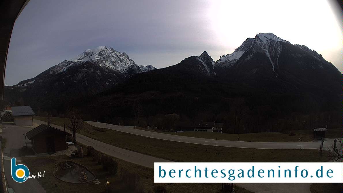 Freitag, 15:00