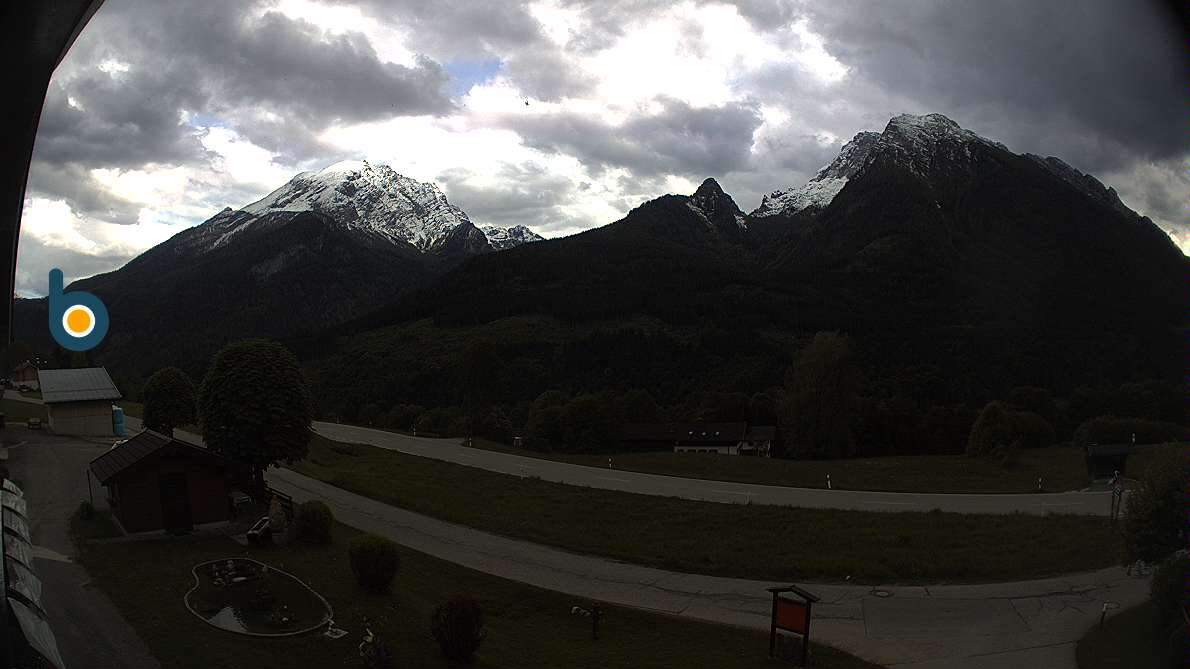 Montag, 17:00